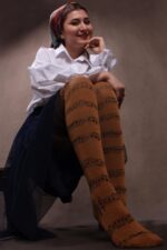 جوراب بالای زانو نخ پنبه طرح نت موسیقی قهوه ای