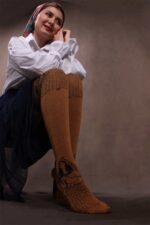 جوراب بالای زانو نخ و پنبه طرح خاتون قهوه ای