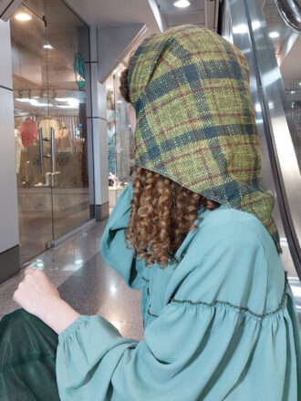 ست دستکش و مینی اسکارف طرح چهارخونه