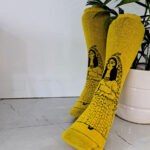 جوراب نیم ساق طرح خاتون زرد